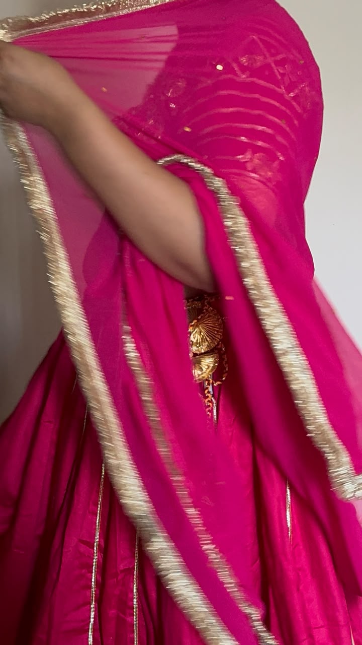 Gulabi Aangi- Lehenga Set